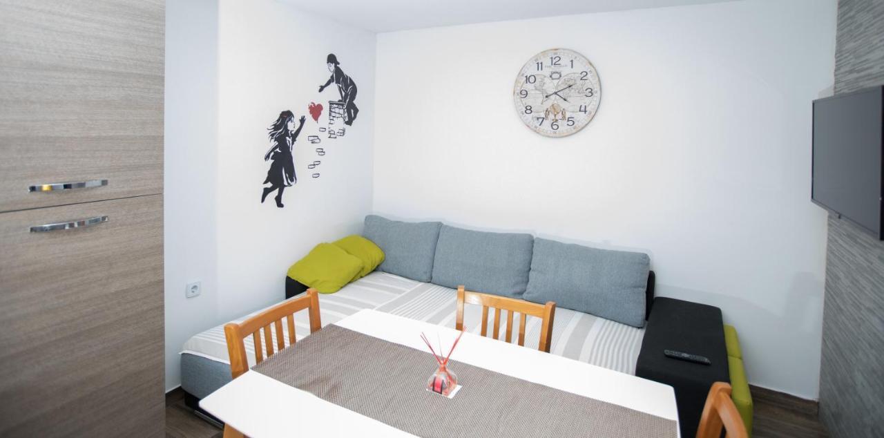Ella Apartment Lukovo Šugarje Екстериор снимка