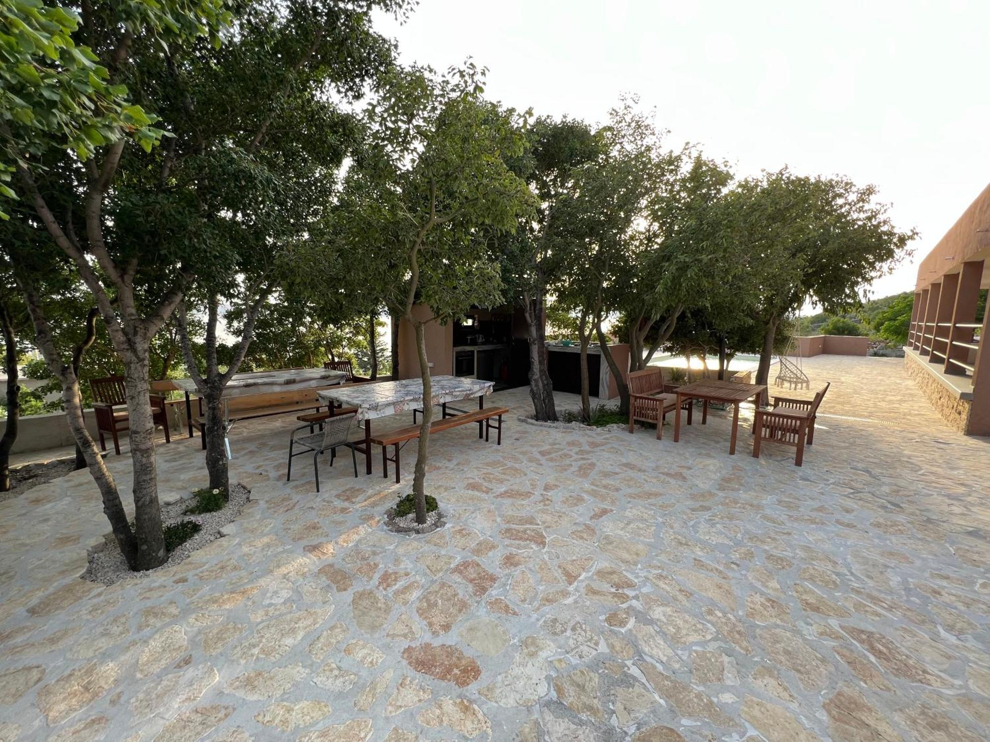 Ella Apartment Lukovo Šugarje Екстериор снимка