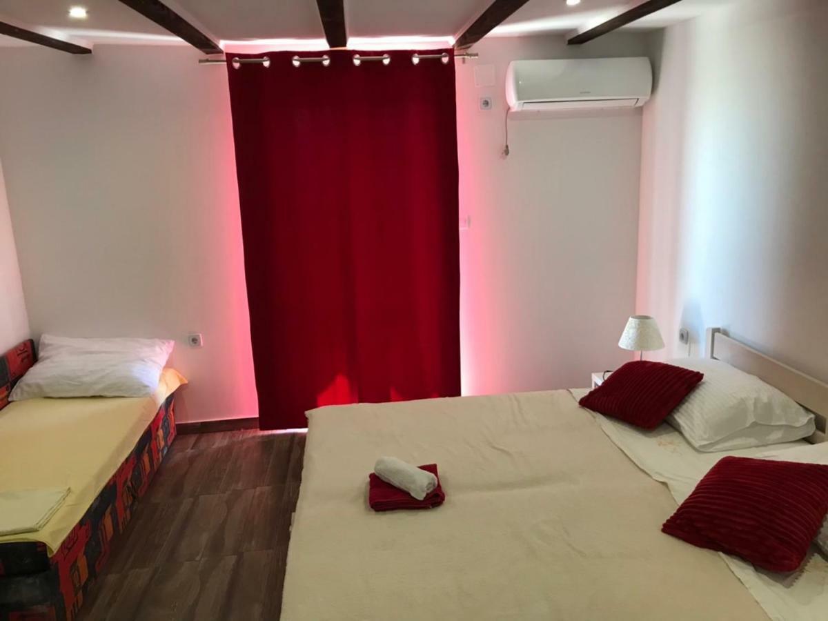 Ella Apartment Lukovo Šugarje Екстериор снимка